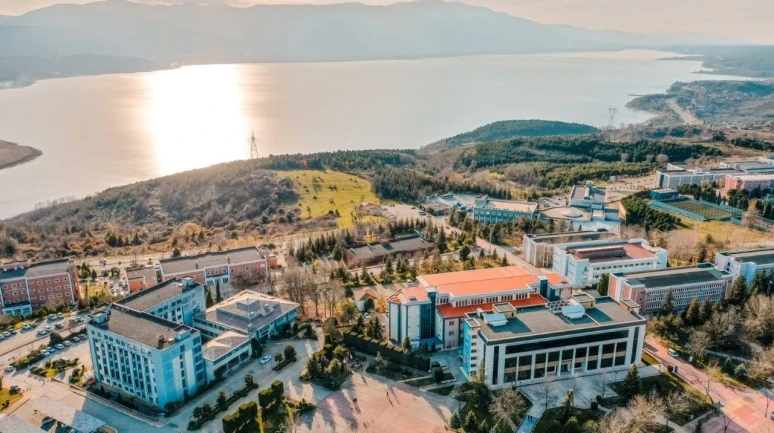 Sakarya Üniversitesi Devlet Konservatuvarı Ses Eğitimi Bölümü öğretim üyesi Prof. Dr. Sertan Demir TÜBİTAK projesini tanıtıyor