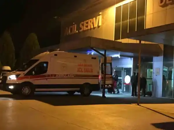 Sakarya'da Hem Annesini Hem Kendisini Yaktı!