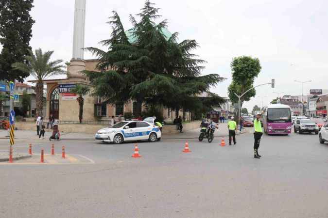 Belediye o güzergah için uyarmıştı, polis ulaşıma kapattı