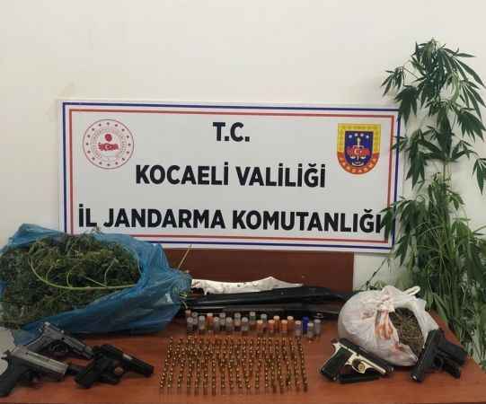 Kocaeli’de jandarmadan uyuşturucu operasyonu: 3 gözaltı
