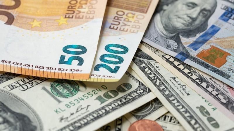 Dolar 27 Liraya, Euro 30 Liraya Yaklaştı