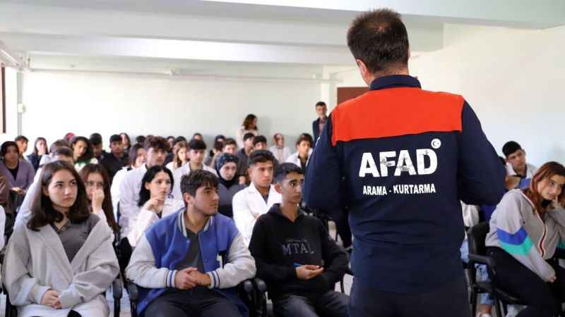 Film Setlerini Kıskandıracak Nitelikte AFAD Tatbikatı!