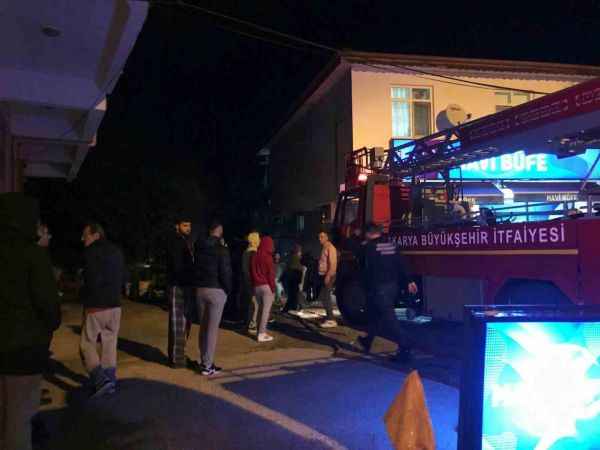 Sakarya'da Yangın! Odunluk Alev Topu...