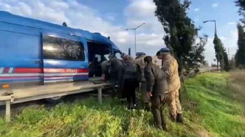 16 Kaçak Göçmen İle 3 Organizatör Jandarma Ekiplerince Yakalandı