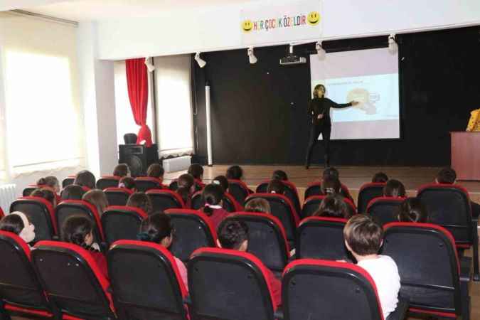 Çocuklara Sokak Hayvanları Konusunda Eğitim Düzenlendi