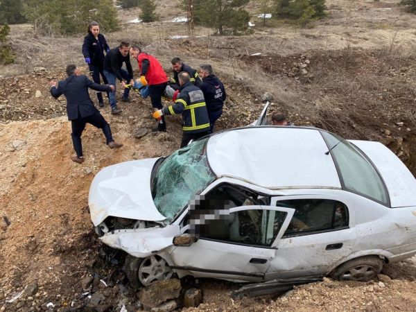 Bolu'da Araç Yoldan Çıktı 1 Ölü 3 Yaralı