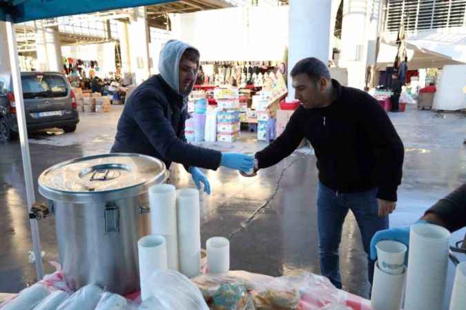 Pazarcı Esnafına KBB'den Çorba İkramı