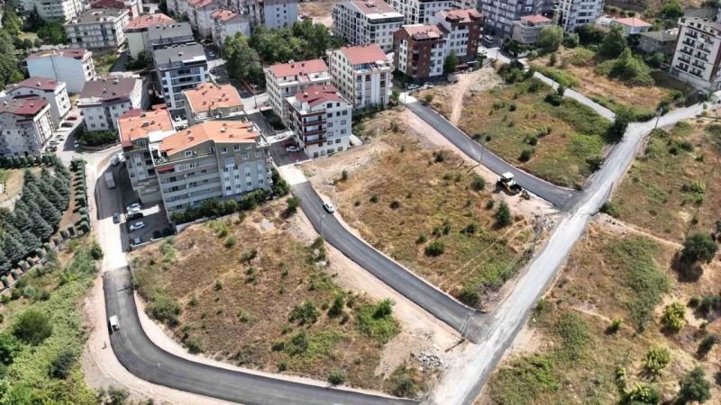 Gebze'de Yollara 599 Ton Sıcak Asfalt Serildi