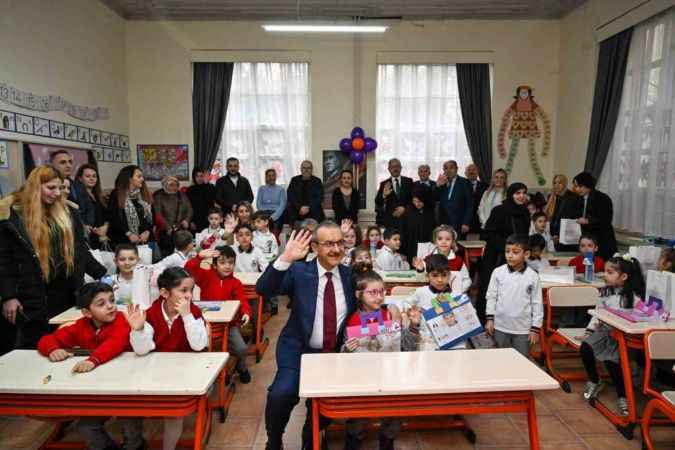 Kocaeli'de Eğitim Atağı:  Vali Yavuz, Öğretmenlere Teşekkür Etti!