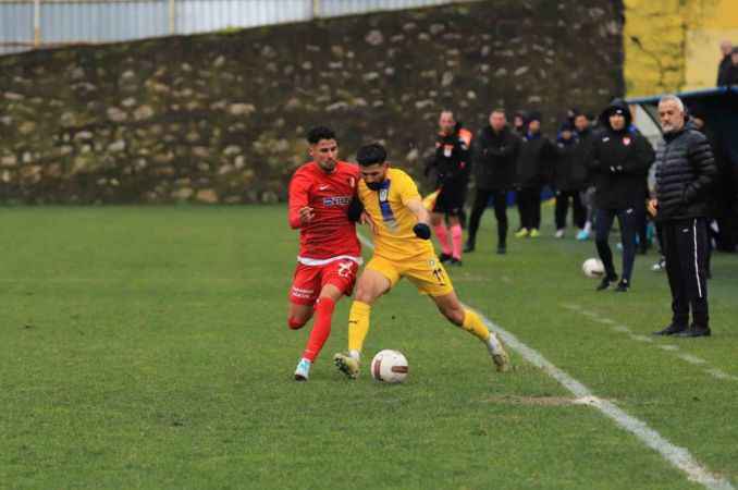 TFF 2. Lig: Belediye Derincespor: 0 - Düzcespor: 0