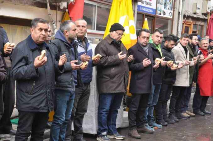 Soğuğa Aldırış Etmeden Geleneği Sürdürdüler!