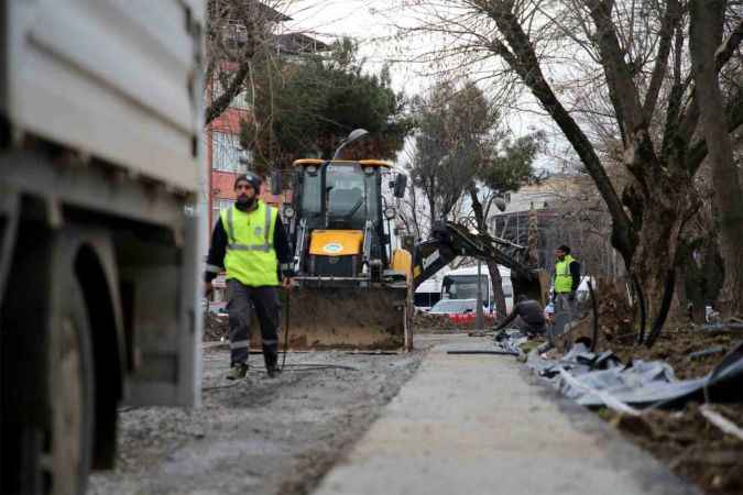 Sakarya’nın Kalbindeki En Eski Cadde, Yeni Yaşam Alanına Dönüşüyor!