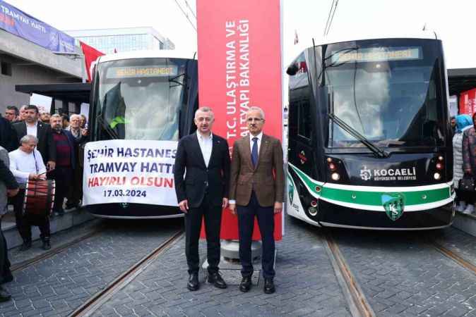 Kocaeli Şehir Hastanesine ulaşımı 15 dakikaya düşürecek tramvay hattı hizmete girdi