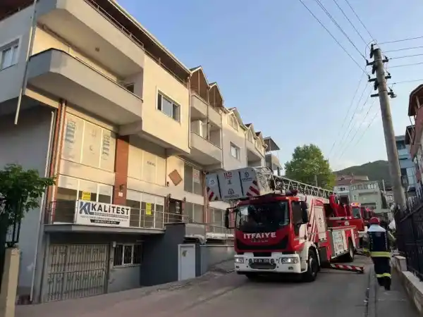 Kocaeli'de Bulaşık Makinesi Yangın Çıkardı...