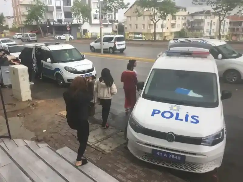 Kocaeli'de Fuhuş Baskını! 