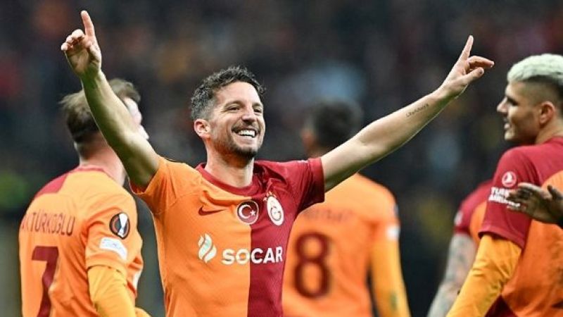 Galatasaray, Dries Mertens ile Yeniden Anlaştı⤵⤵⤵