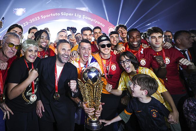 Galatasaray'da Kupa Töreni Olacak mı?