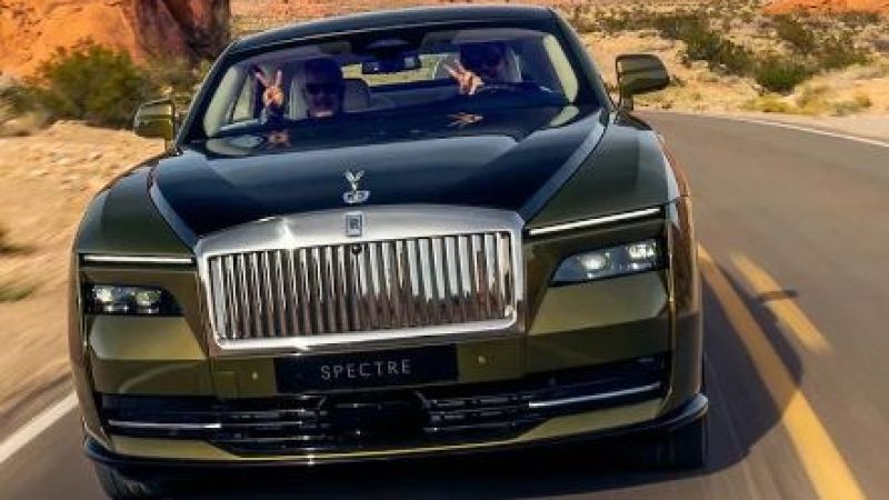 Rolls-Royce'un elektrikli modeli Spectre Türkiye'de 29 Milyon Liraya Satışa Sunuldu...