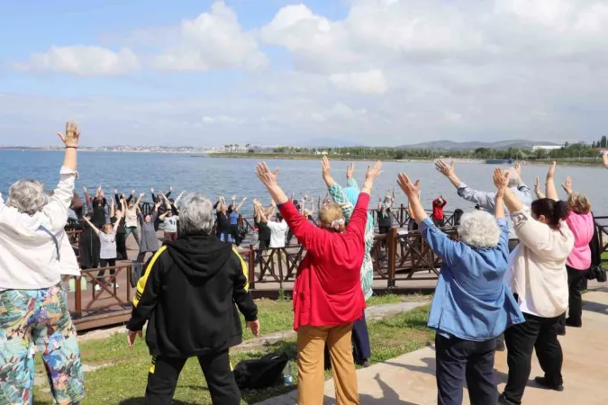 Kocaeli'de 65 Yaş Üstü Vatandaşlar “Hayatın İçindeyim Projesi” İle Buluştu