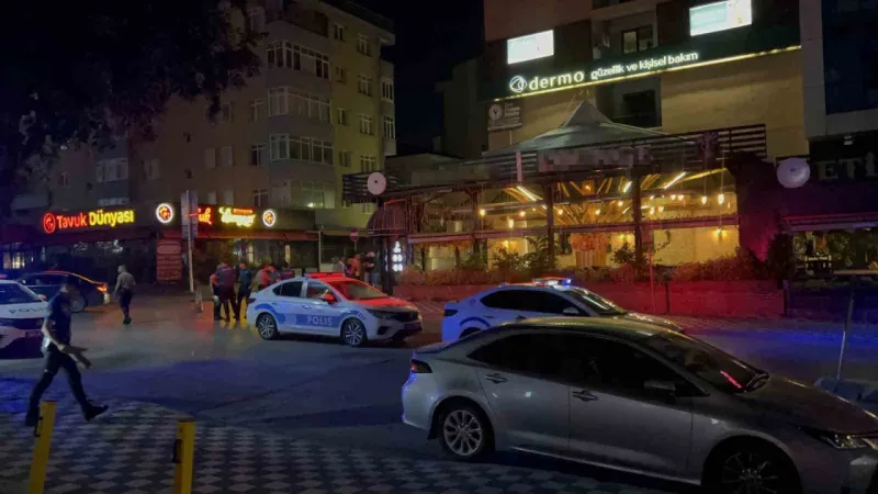 Kocaeli’de 2 İş Yeri Motosikletli Kişiler Tarafından Kurşunlandı