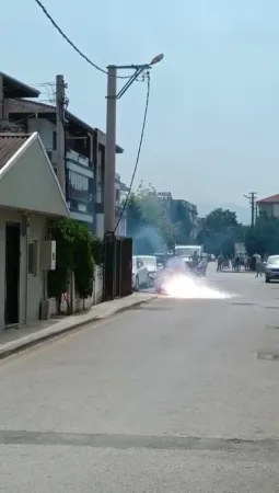 Sakarya’da Kopan Elektrik Kablosu Mahalleliyi Sokağa Döktü