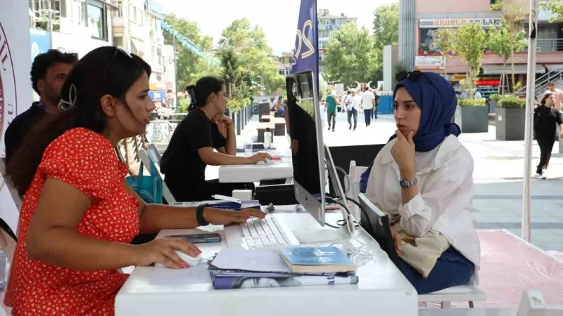 Kocaeli'de Üniversite Adayları İçin Ücretsiz Danışmanlık Desteği