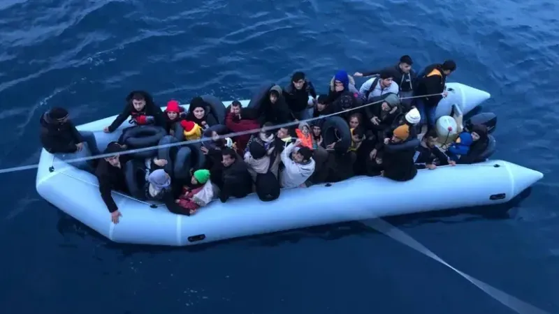 İngiltere’de Kaçak Göçmen Krizi: Türkler, Suriyelileri Geride Bırakarak Üçüncü Sıraya Yükseldi!