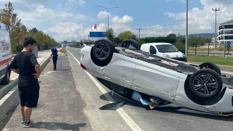 Otomobil Tepetaklak Oldu, Sürücüsünün Burnu Bile Kanamadı