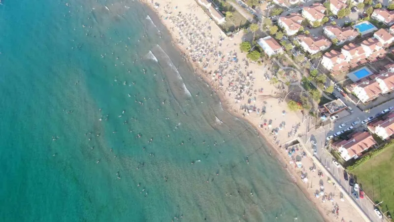 Kandıra'da Okulların Açılmasına Günler Kala Plajlar Dolup Taştı