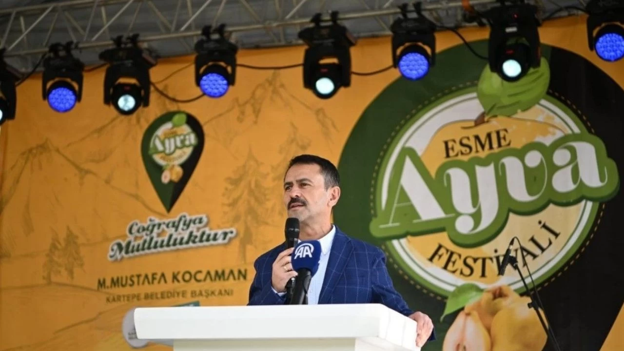 Vali Aktaş, Eşme Ayva Festivali’nde Üreticilere Destek Oldu!