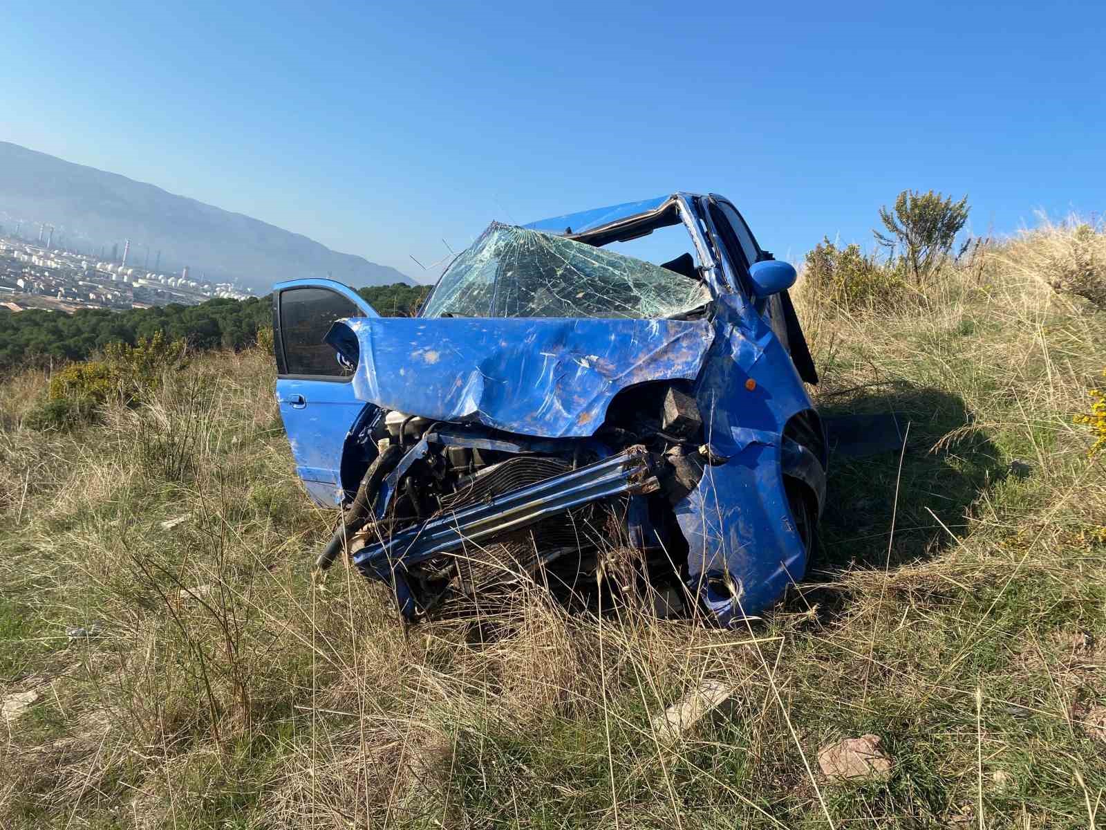 Kocaeli Körfez'de Otomobil 100 Metrelik Uçurumdan Yuvarlandı