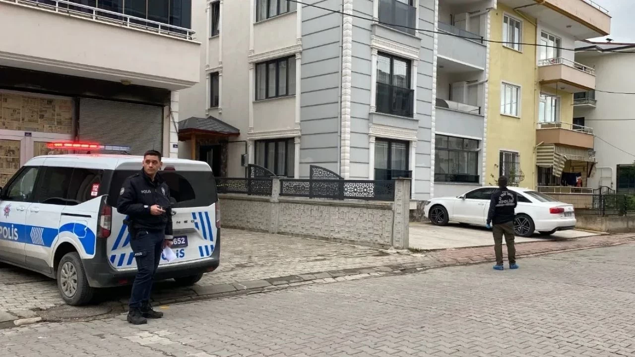 İzmit’te Korkunç Kaza 4. Kattan Düşen Genç Kadın Hayatını Kaybetti! Dört Günlük Mücadelesi Yürekleri Yaktı