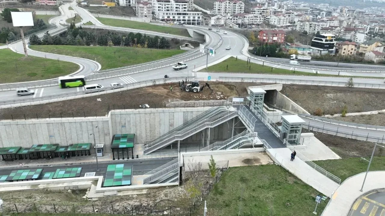 Kocaeli Şehir Hastanesi'ne Ulaşımı Rahatlatacak Bir Hamle Daha! Hastaneye Ulaşım Kolaylaşıyor