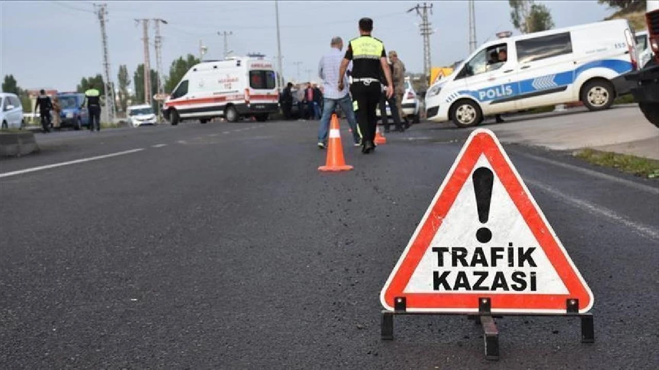 Kocaeli İzmit'de TEM’de Zincirleme Kaza! 14 Yaralı