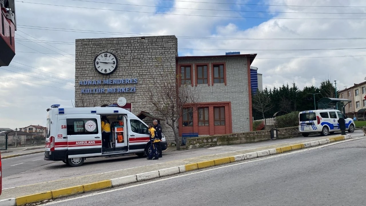 Kocaeli’de ilginç girişim: Kart dolum kulübesine asılmak istedi