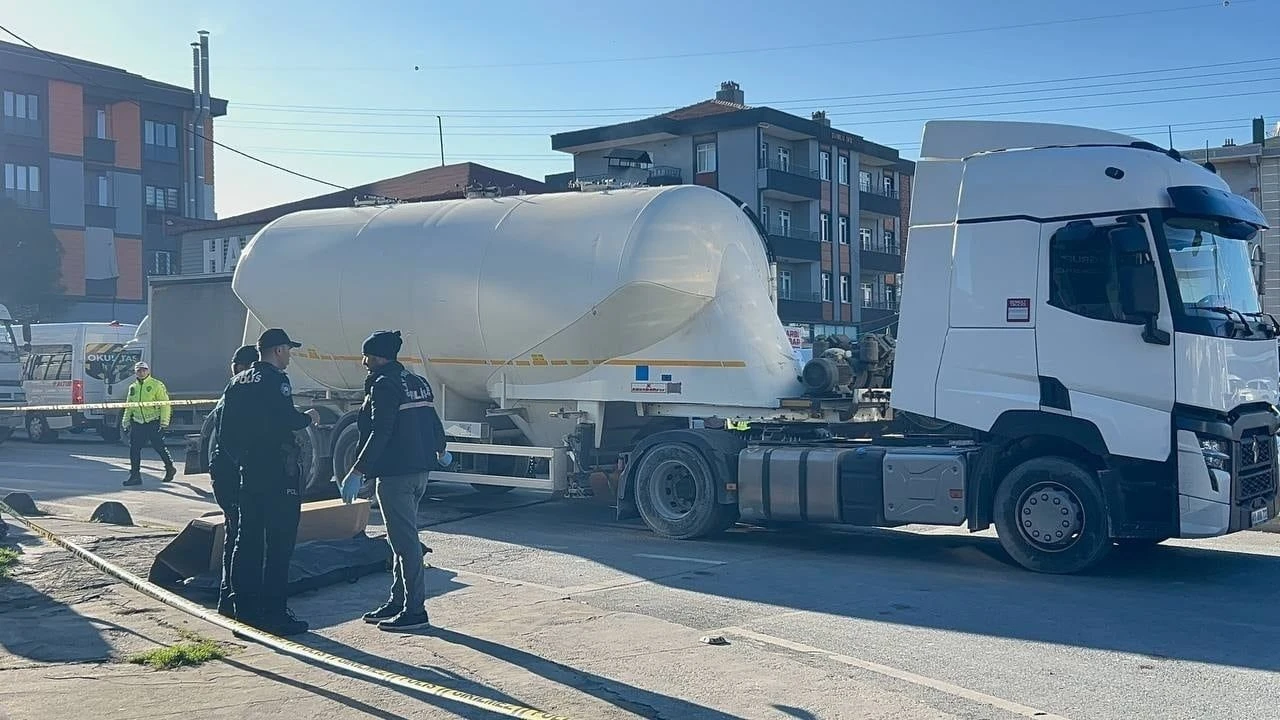 Arnavutköy’de Feci Kaza! Tankerin Altında Kalarak Can Verdi