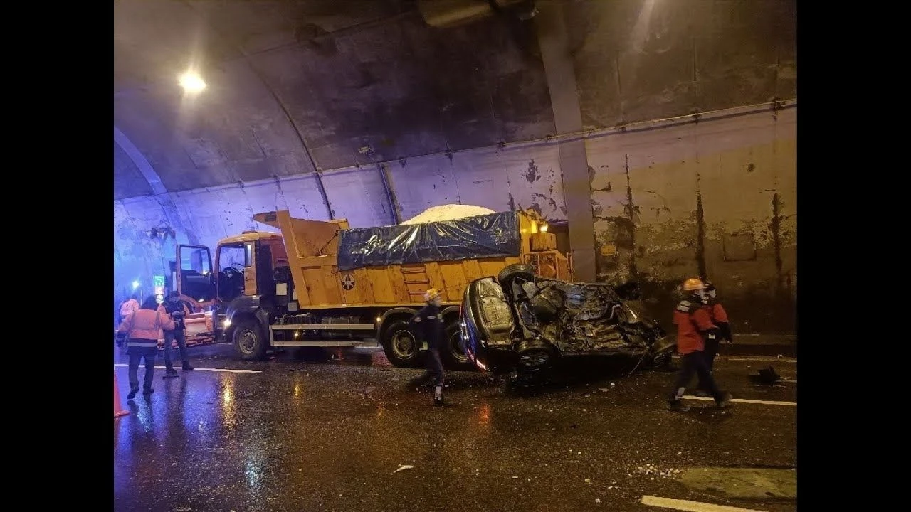 Bolu Tüneli Çıkışında Kaza! İstanbul İstikameti Trafiğe Kapandı