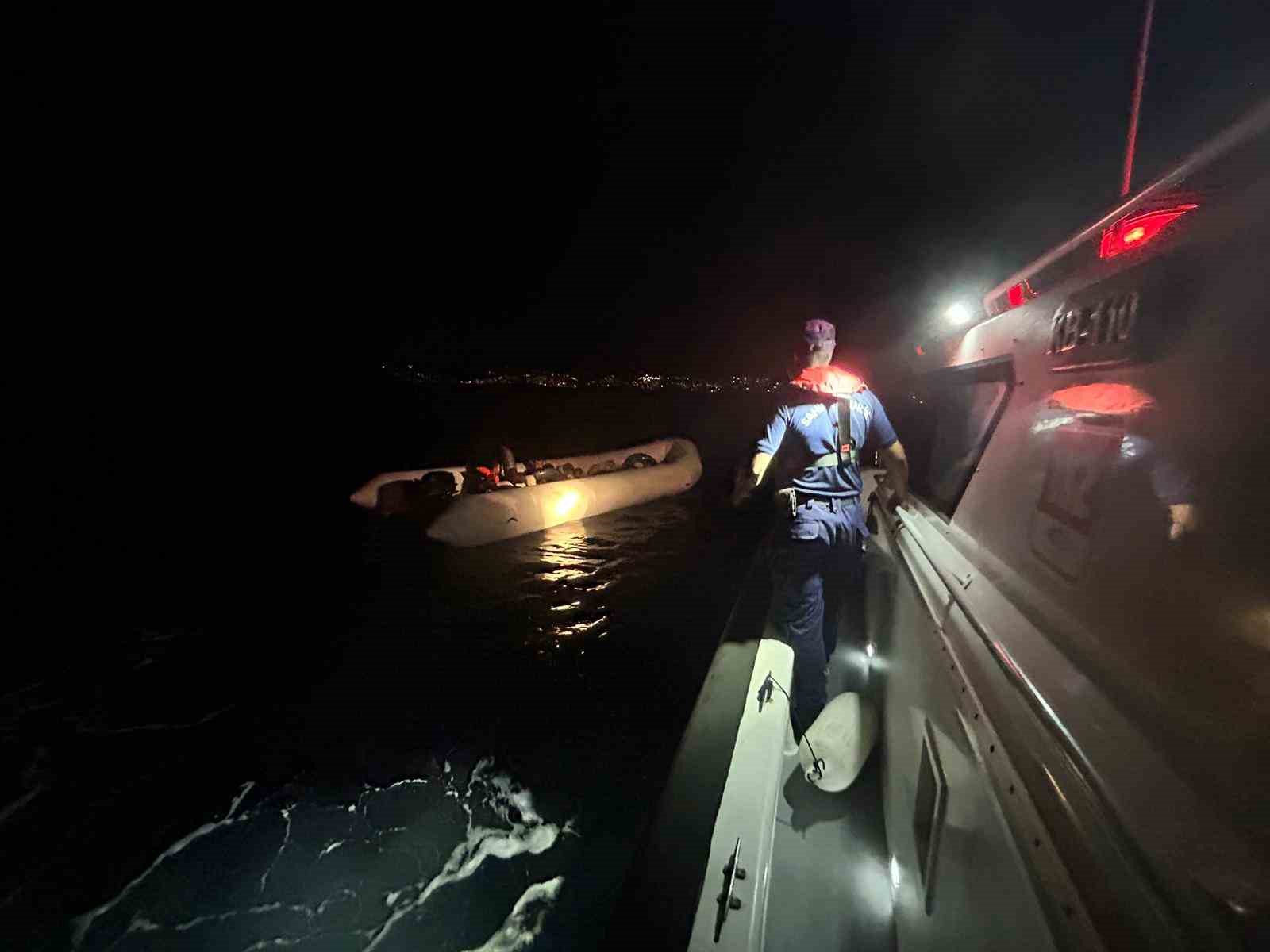 Bodrum Sahil Güvenlik Ekipleri, 30'u Çocuk Olan 65 Düzensiz Göçmeni Yakaladı