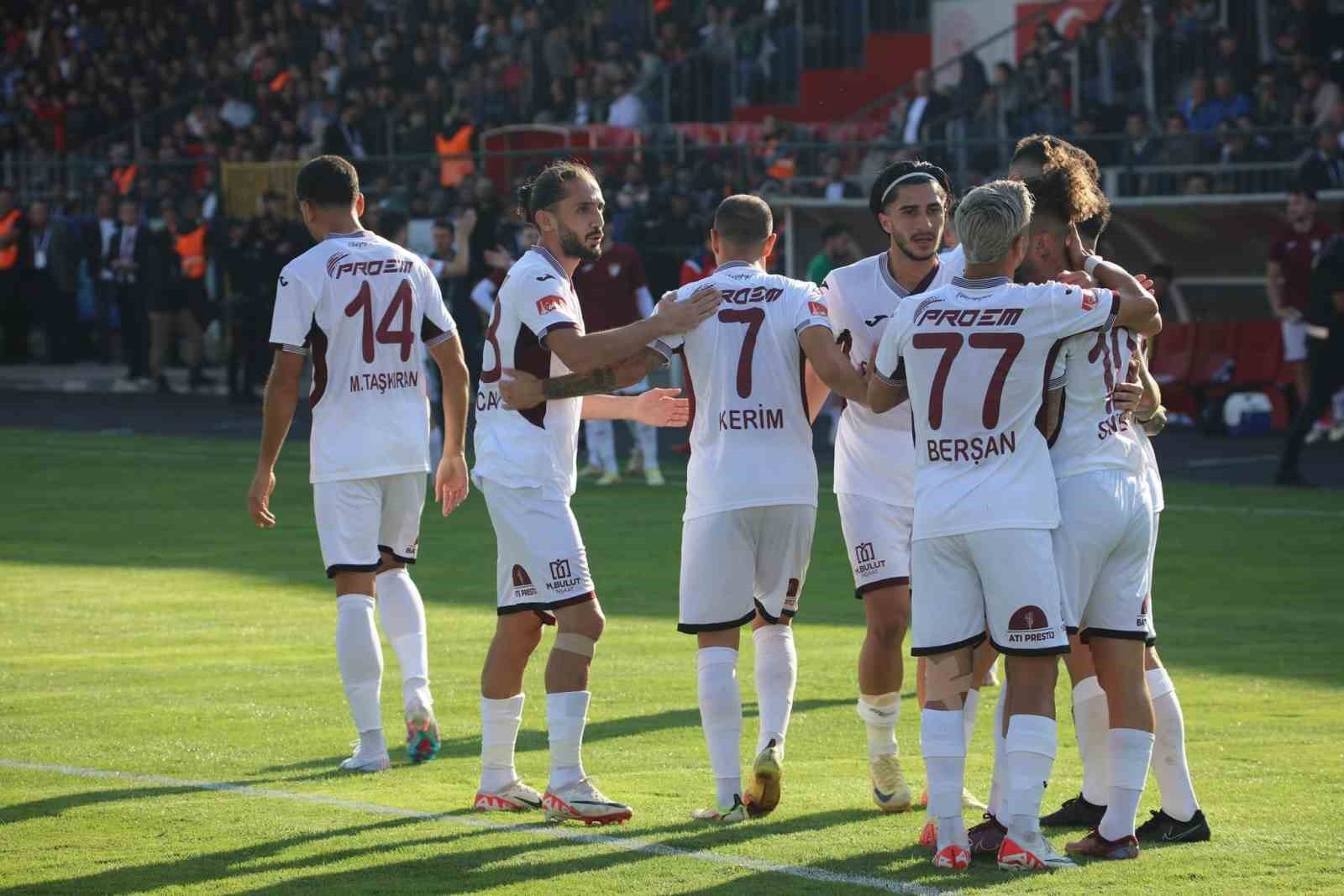 Elazığspor'un Maşallahı Var! Arka Arkaya 30 Maç Kazandı