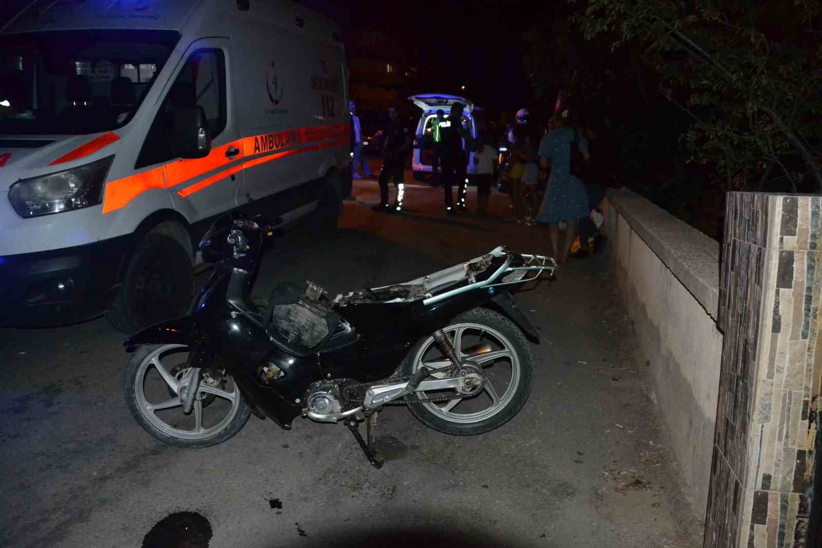 Edirne’nin Keşan İlçesinde Ehliyetsiz Bir Sürücü, Motosikletiyle Polisten Kaçarken Kaza Yaptı