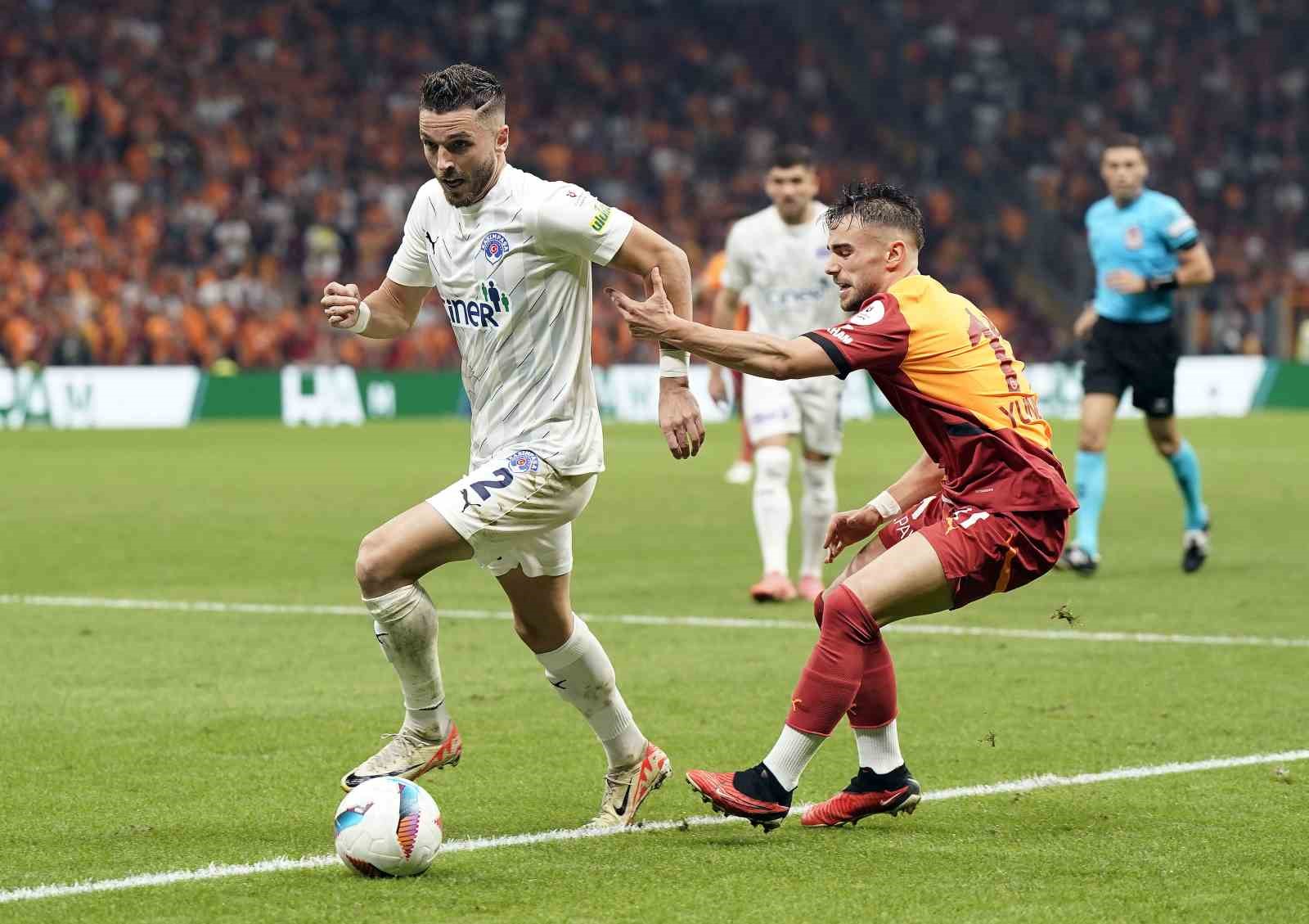 Galatasaray Evinde Yıkıldı! Kasımpaşa Son Dakikada Skoru Eşitledi!