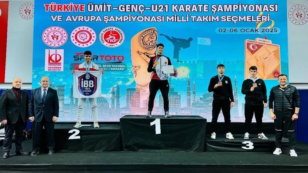 Sakaryalı sporcular Türkiye karate şampiyonasından üçüncülükle döndü