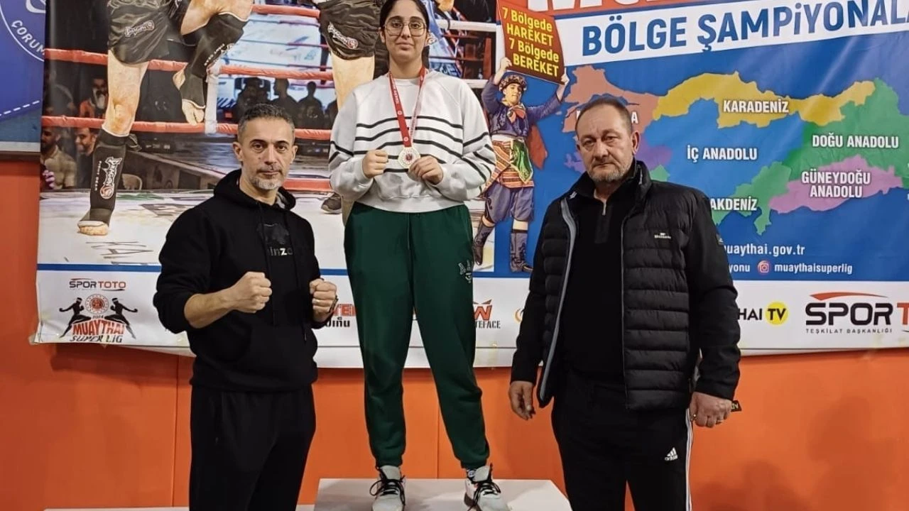 Düzceli sporcular Muay Thai Türkiye Şampiyonası’na katılma hakkı kazandı