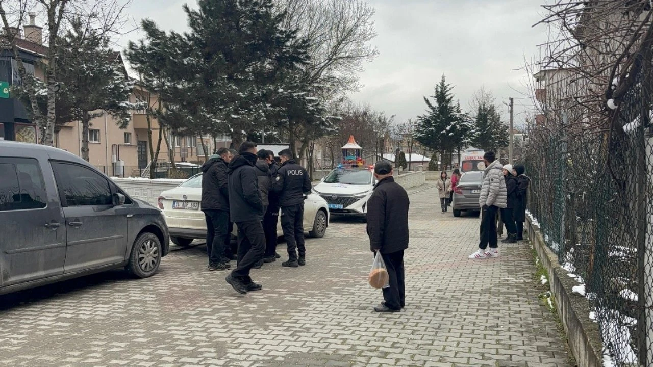 Bolu'da yabancı uyruklu kadın eski sevgilisini bıçakladı