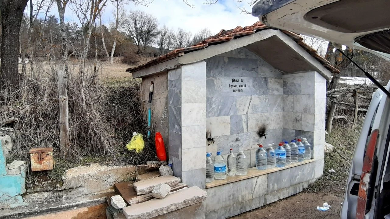 Bolu'da şifalı olduğu iddia edilen suya yoğun ilgi