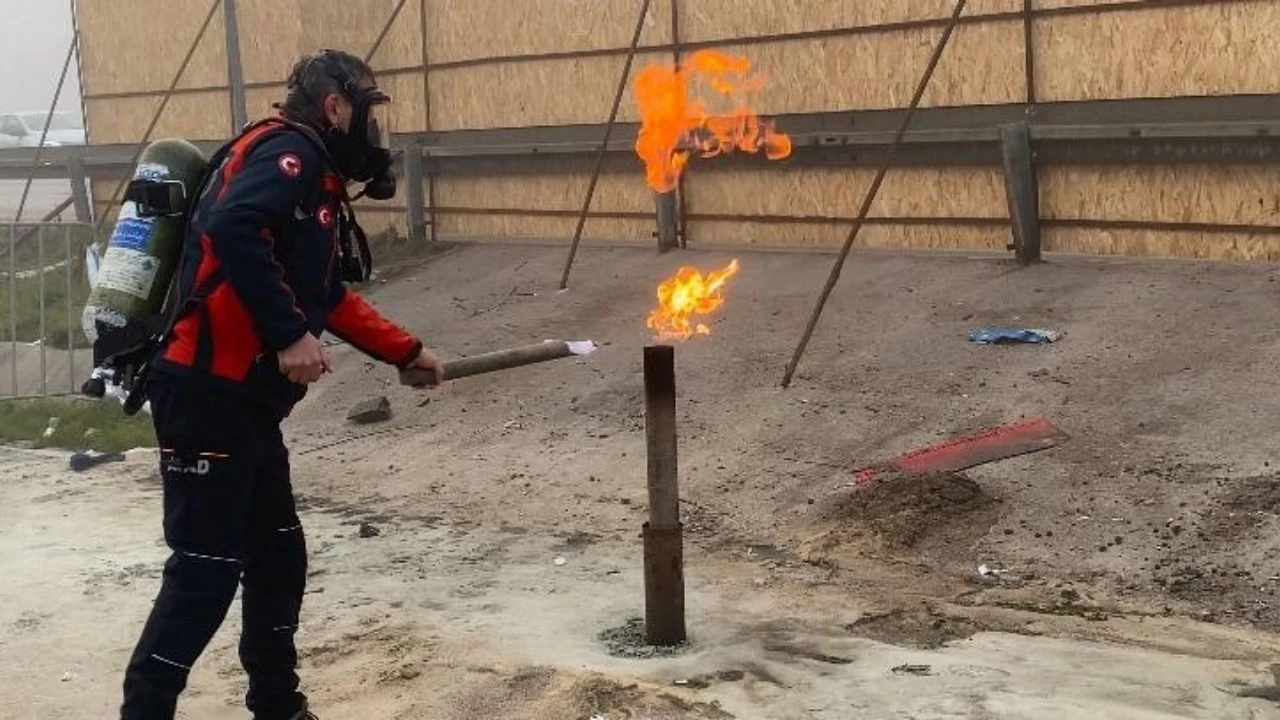 Kocaeli’de 4 gündür yanan gaz söndü, yeniden alevlendirildi