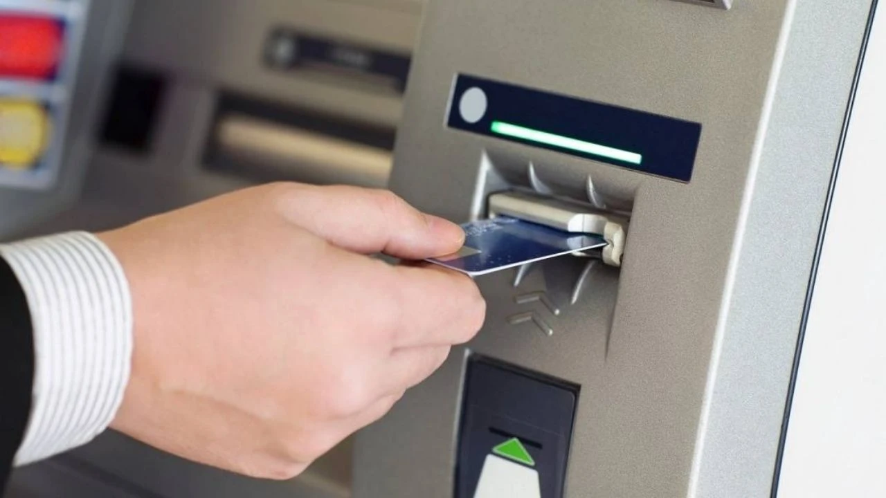 kocaelide-atm-hatasi-vatandasin-6000-tlsi-magduriyete-donustu