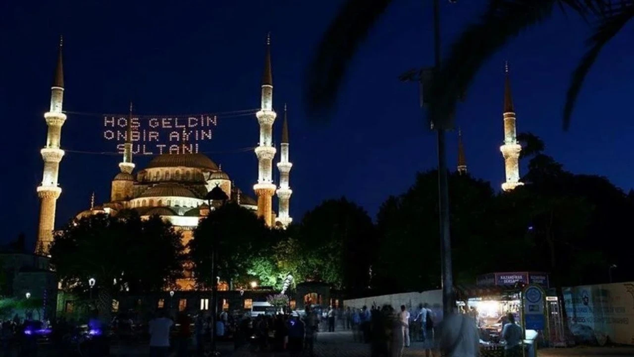 2025-ramazan-ayi-ne-zaman-diyanet-takvimi-ve-ilk-oruc-tarihi