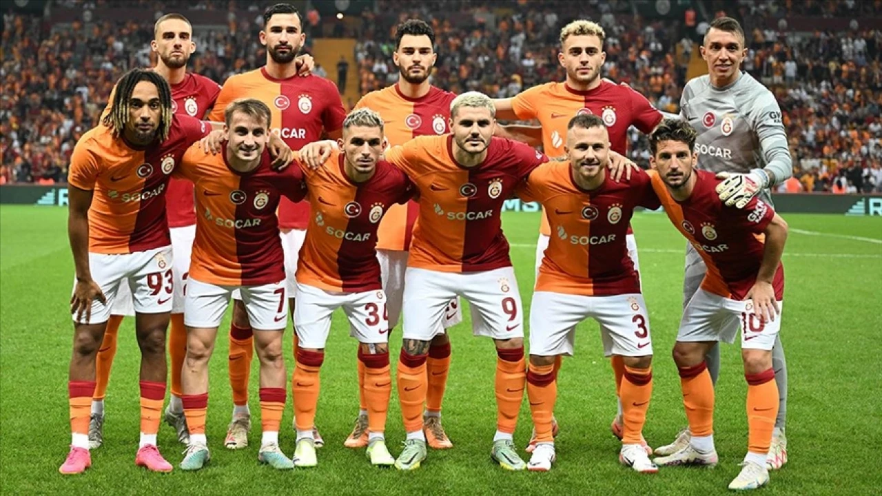 galatasaray-trabzonspor-maci-oncesi-bordo-mavililere-cifte-sok